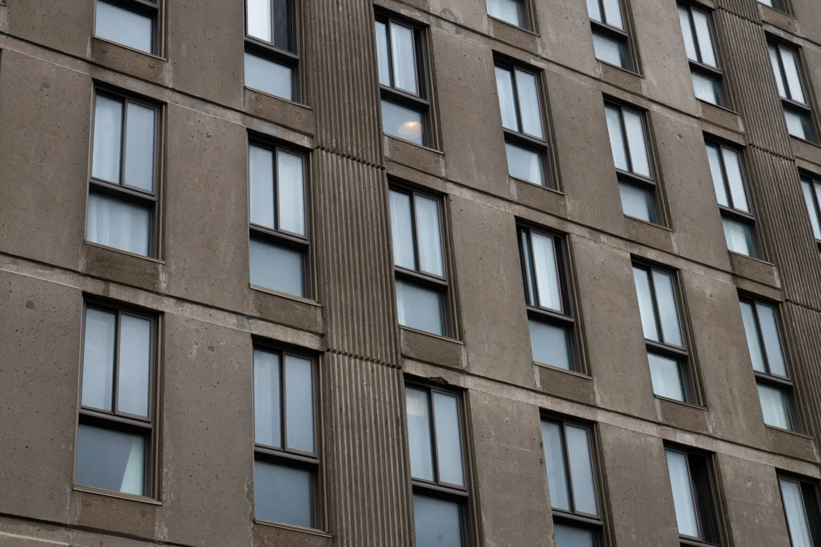 New triple-pane vinyl windows installed in a home in Montreal
